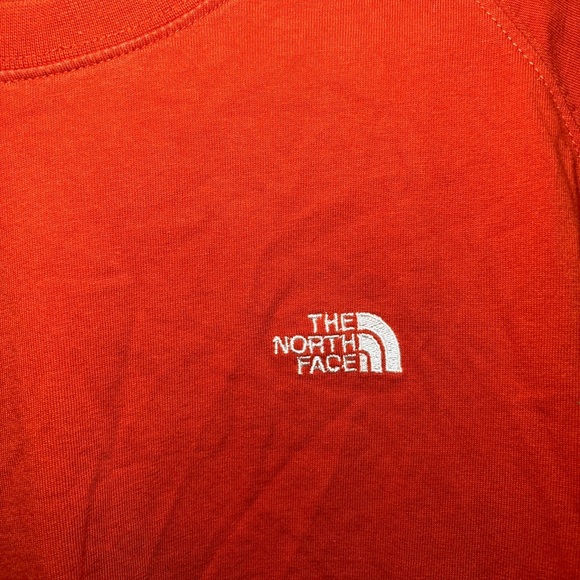 The North Face - Outdoor Basic Men’s Orange Sunriser Short Sleeve Tee in Size XL - Picture 3 of 11